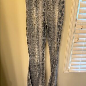 Judith March Gray Patterned Pants